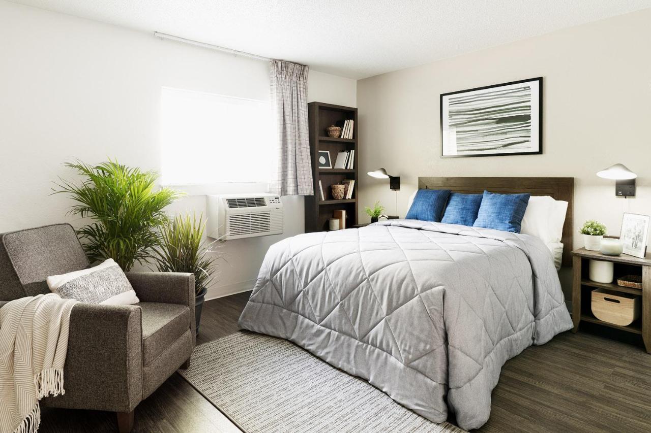 Intown Suites Extended Stay Lewisville Tx Valley View Dr Bagian luar foto