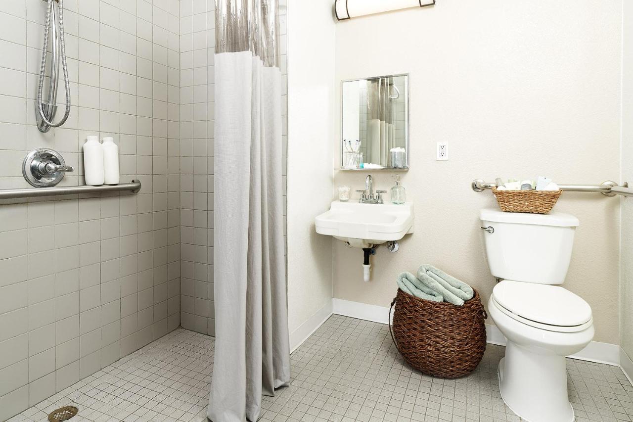 Intown Suites Extended Stay Lewisville Tx Valley View Dr Bagian luar foto